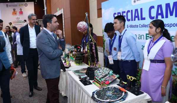 Jayant Chaudhary Felicitates E Waste Quiz Winners Under Special Campaign 6.0
