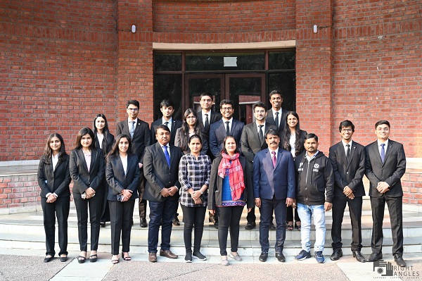 IIM Lucknow Achieves Outstanding Placement Success with 634 Offers Secured from Leading Recruiters Worldwide