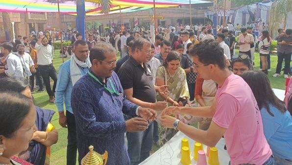 विश्व मानसिक स्वास्थ्य दिवस पर डॉ. भीमराव अंबेडकर कॉलेज में जागरूकता कार्यशाला आयोजित