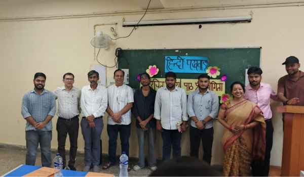 भीमराव अंबेडकर महाविद्यालय में काव्य पाठ प्रतियोगिता, इरशाद अहमद प्रथम