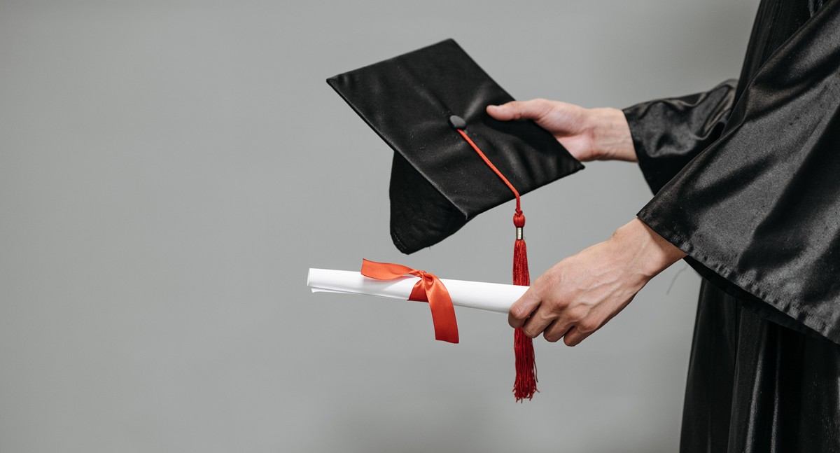 IIM Ahmedabad Tweaks PGP Shortlisting, Lists Graduation Disciplines